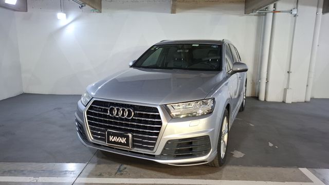 Audi • Q7