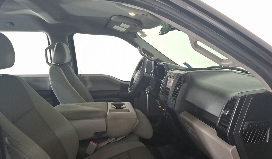 Ford F-150 3.5 XL CREW CAB 4X2 V6 AT Pickup 2016