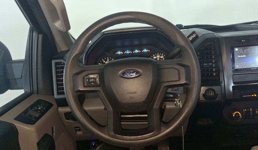 Ford F-150 3.5 XL CREW CAB 4X2 V6 AT Pickup 2016