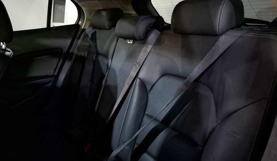 Mercedes Benz Clase Gla 1.6 GLA 180 CGI Suv 2016