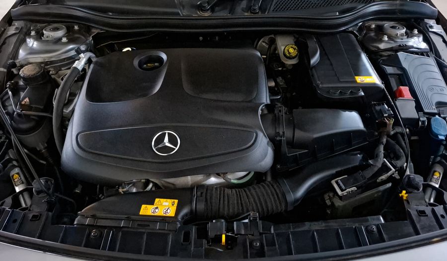 Mercedes Benz Clase Gla 1.6 GLA 180 CGI Suv 2016