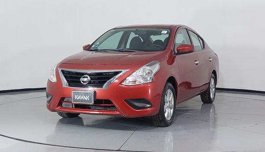 Nissan • Versa