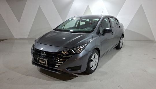 2023 • 24,213 km • Automático