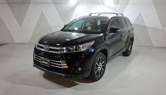 Toyota • Highlander