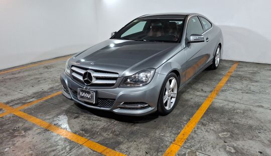 Mercedes Benz • Clase C