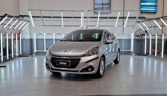 Peugeot • 208