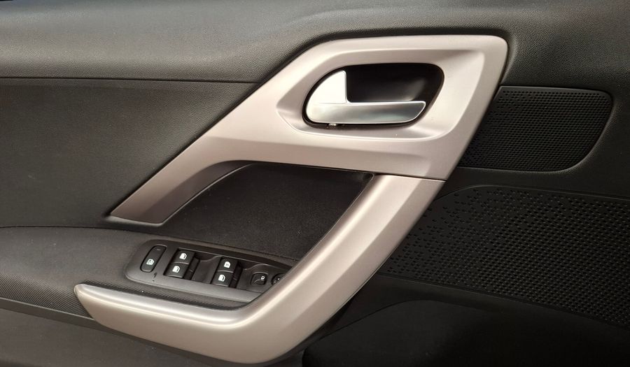 Peugeot 208 1.6 ALLURE Hatchback 2018