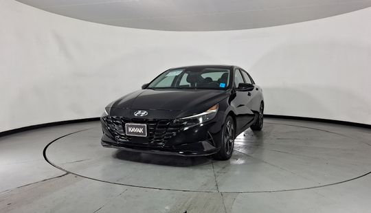 Hyundai • Elantra