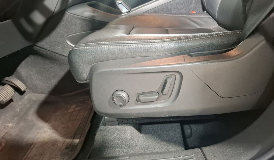 Volvo Xc40 2.0 T4 MOMENTUM AUTO Suv 2021