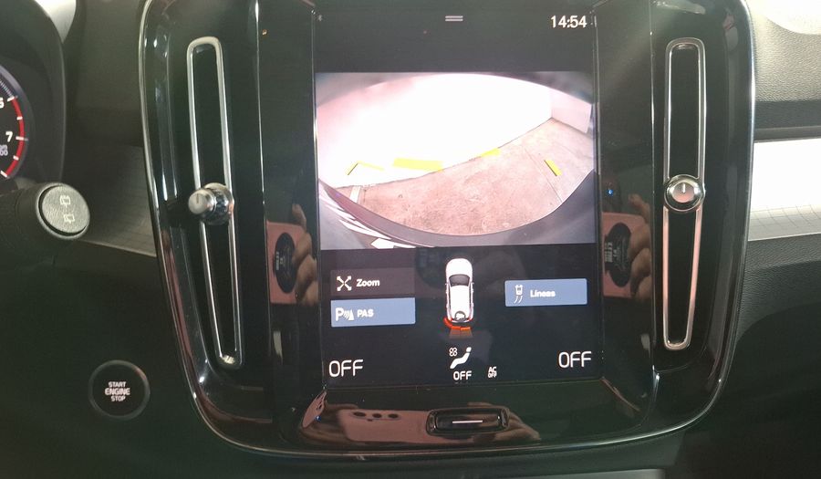 Volvo Xc40 2.0 T4 MOMENTUM AUTO Suv 2021