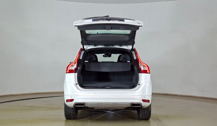 Volvo Xc60 2.4 D5 PLUS AUTO 4WD Suv 2016