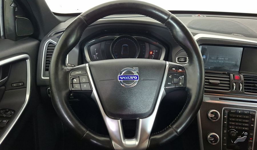 Volvo Xc60 2.4 D5 PLUS AUTO 4WD Suv 2016