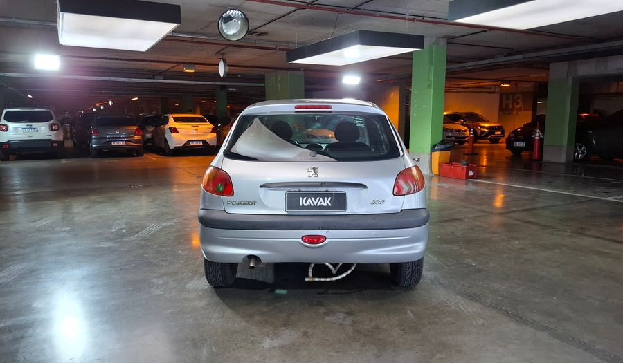 Peugeot 206 1.4 GENERATION Hatchback 2011