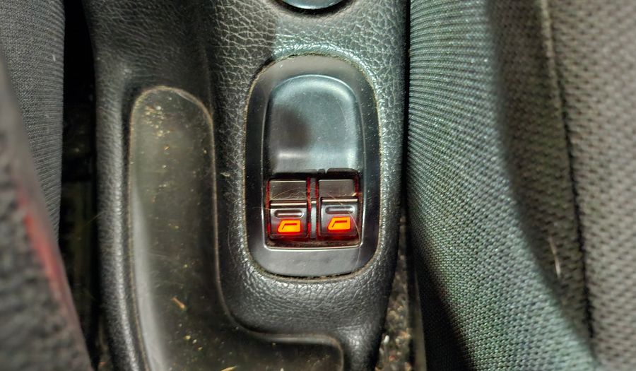 Peugeot 206 1.4 GENERATION Hatchback 2011