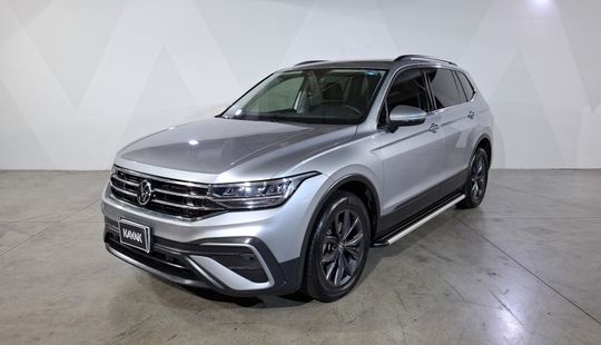 Volkswagen • Tiguan