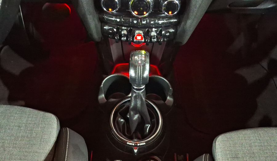 Mini Cooper 1.5 COOPER CHILI AT Hatchback 2015