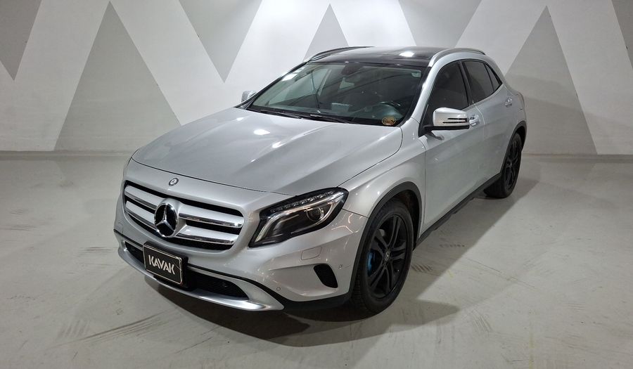 Mercedes Benz Clase Gla 1.6 GLA 200 CGI SPORT Suv 2014