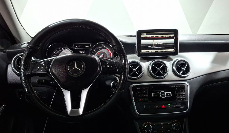 Mercedes Benz Clase Gla 1.6 GLA 200 CGI SPORT Suv 2014