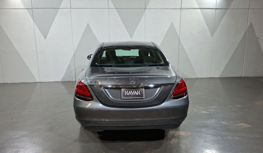 Mercedes Benz Clase C 1.6 180 AUTO Sedan 2019