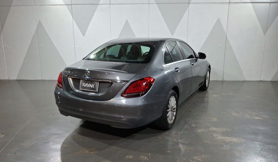 Mercedes Benz Clase C 1.6 180 AUTO Sedan 2019