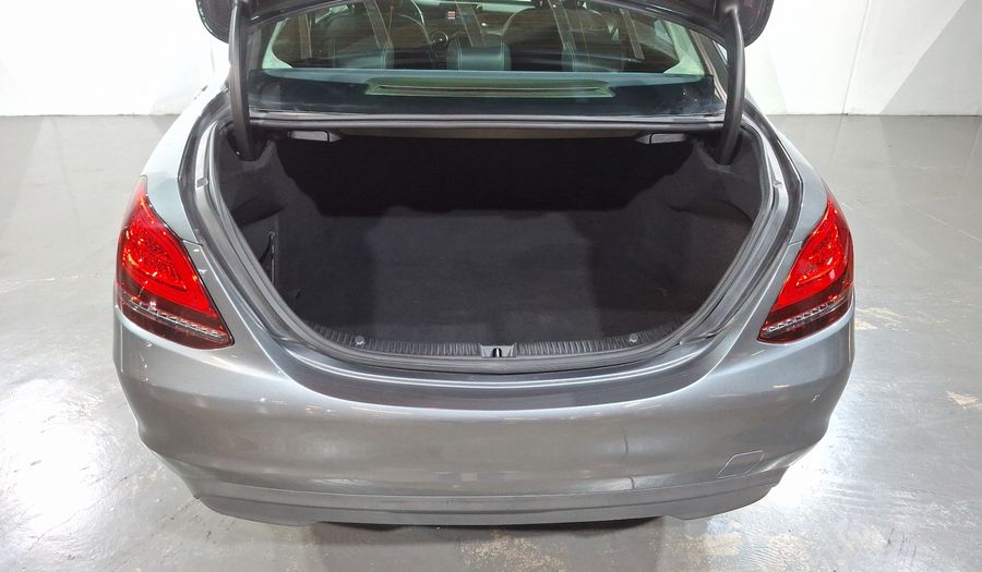 Mercedes Benz Clase C 1.6 180 AUTO Sedan 2019