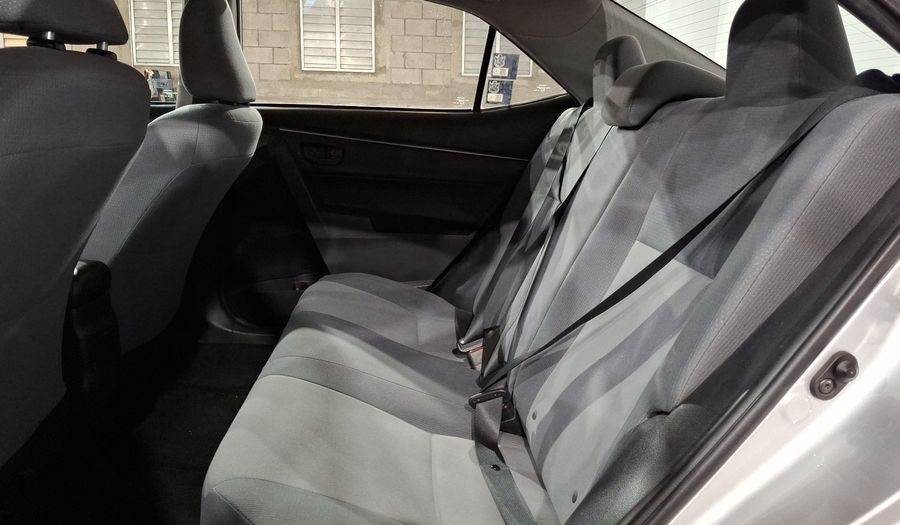 Toyota Corolla 1.8 BASE CVT Sedan 2015