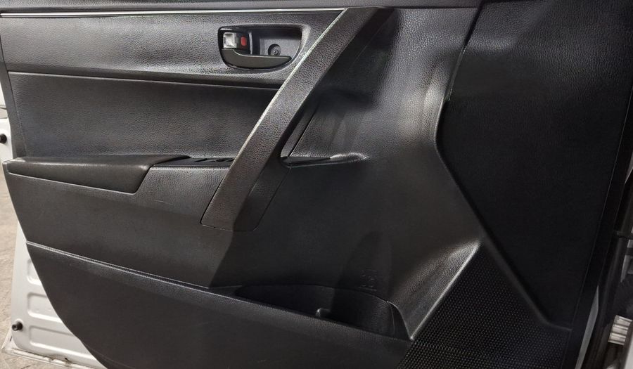 Toyota Corolla 1.8 BASE CVT Sedan 2015