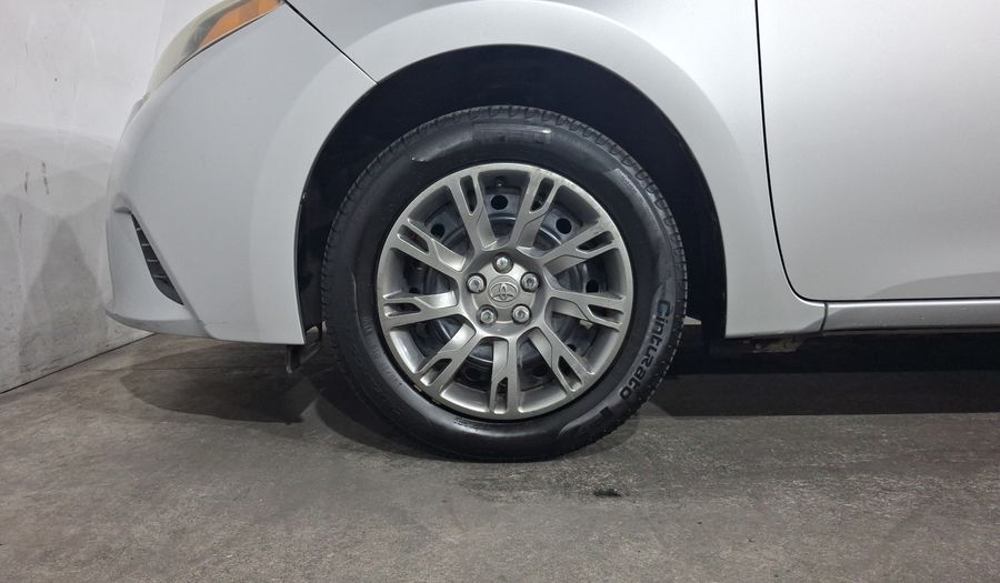 Toyota Corolla 1.8 BASE CVT Sedan 2015