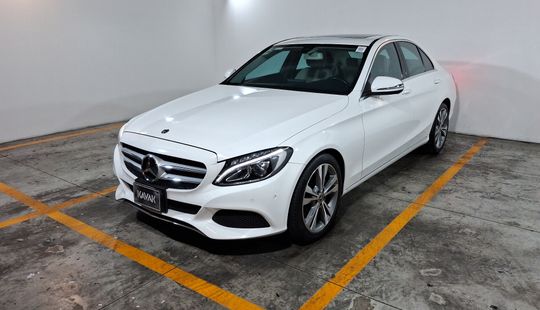 Mercedes Benz • Clase C