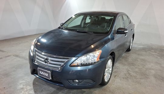 Nissan • Sentra