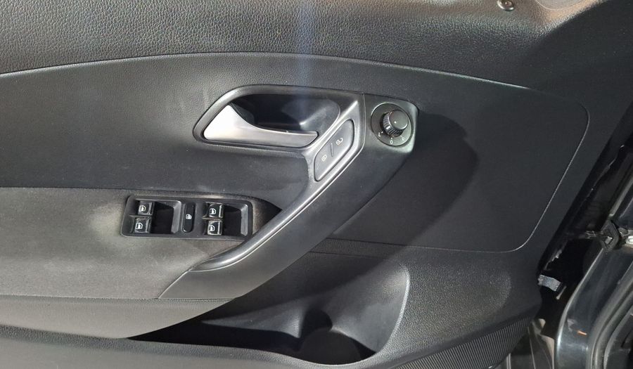 Volkswagen Polo 1.6 STARTLINE Hatchback 2019