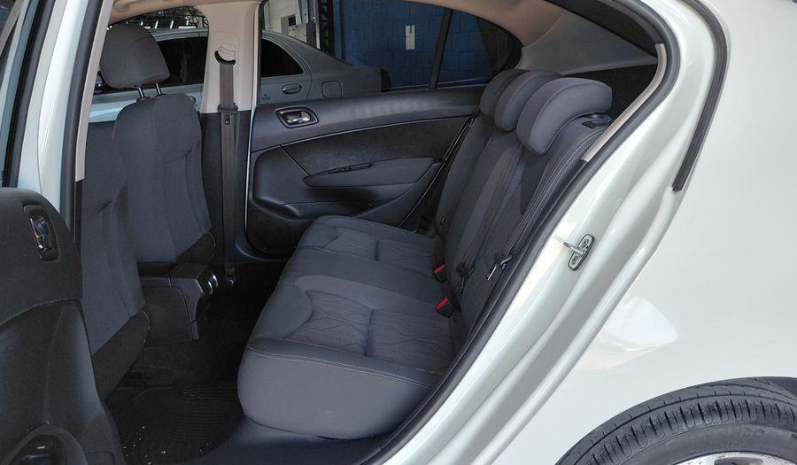 Peugeot 408 1.6 HDI ALLURE PACK Sedan 2019