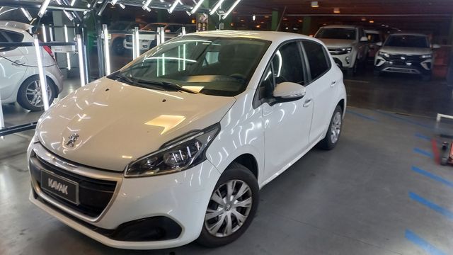 Peugeot • 208