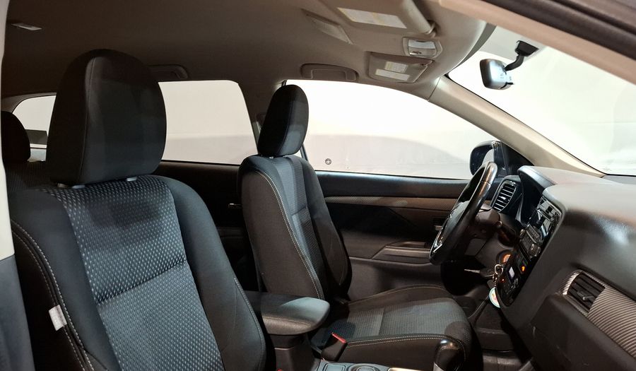 Mitsubishi Outlander 2.4 ES Suv 2016