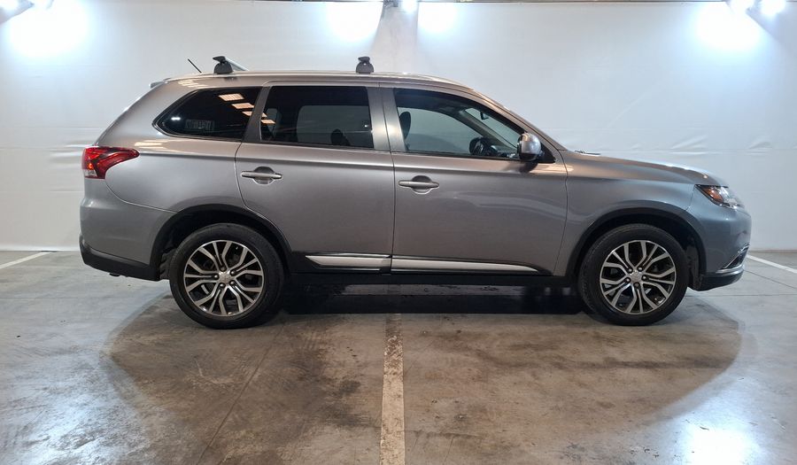Mitsubishi Outlander 2.4 ES Suv 2016