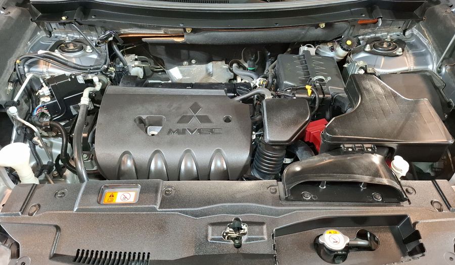 Mitsubishi Outlander 2.4 ES Suv 2016