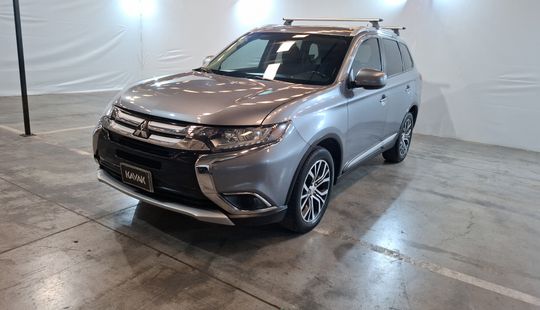 Mitsubishi • Outlander
