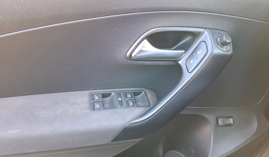 Volkswagen Polo 1.6 COMFORTLINE Sedan 2018