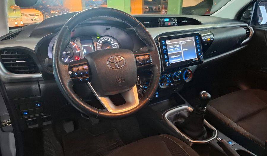Toyota Hilux 2.8 TDI SR 4WD C/D Pickup 2021