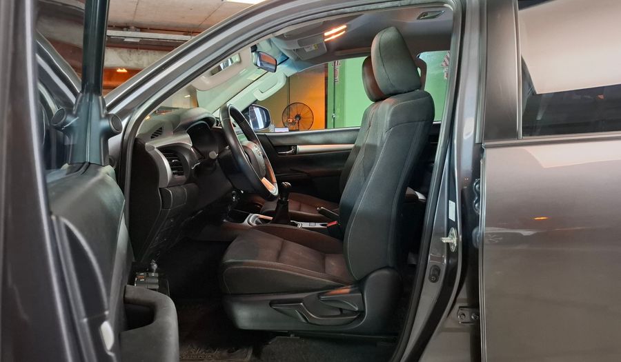 Toyota Hilux 2.8 TDI SR 4WD C/D Pickup 2021