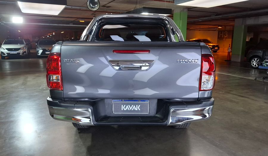 Toyota Hilux 2.8 TDI SR 4WD C/D Pickup 2021