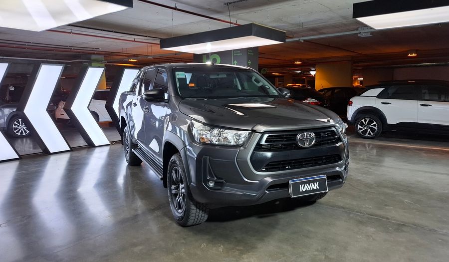 Toyota Hilux 2.8 TDI SR 4WD C/D Pickup 2021