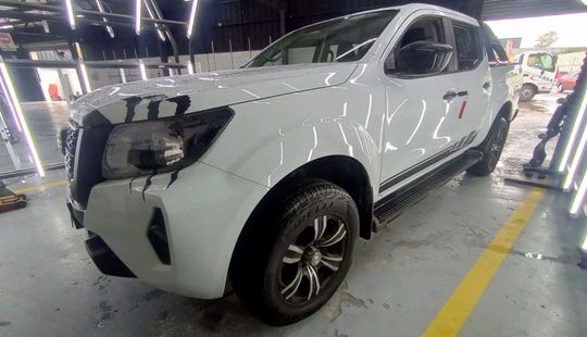 Nissan • Frontier