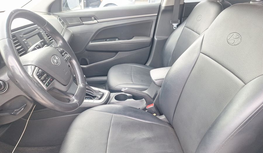 Hyundai Elantra 1.6 AUTO GLS 2AB AC ABS Sedan 2017