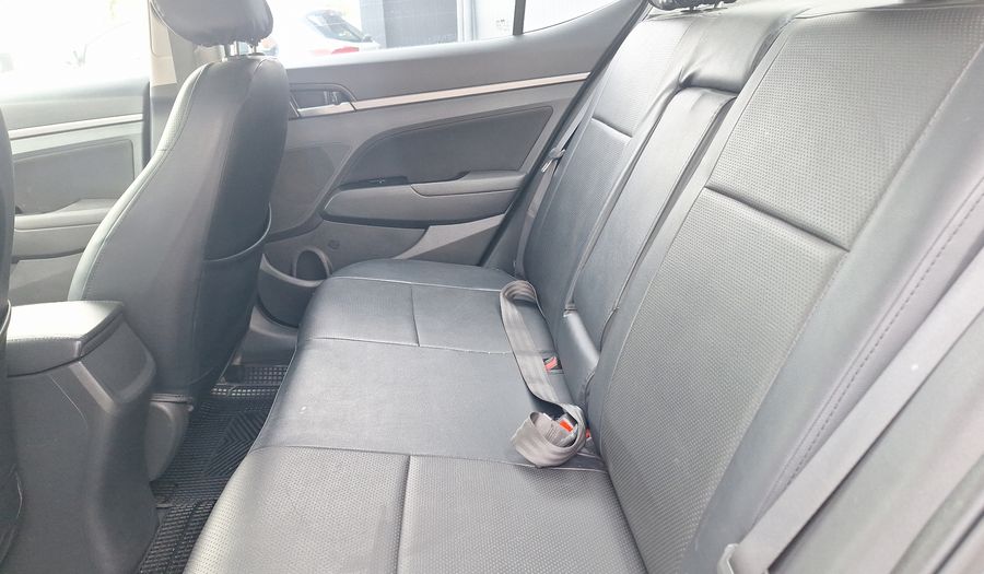 Hyundai Elantra 1.6 AUTO GLS 2AB AC ABS Sedan 2017