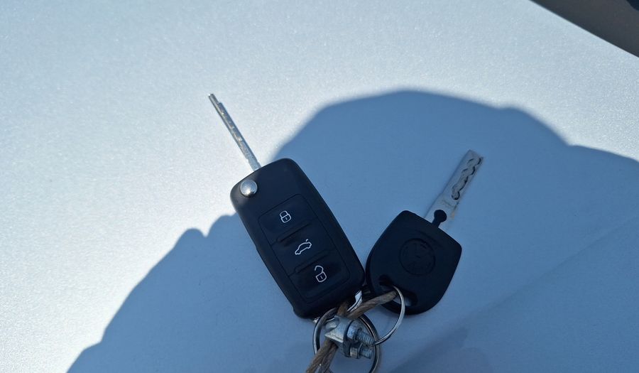 Volkswagen Gol 1.6 HIGHLINE Hatchback 2021