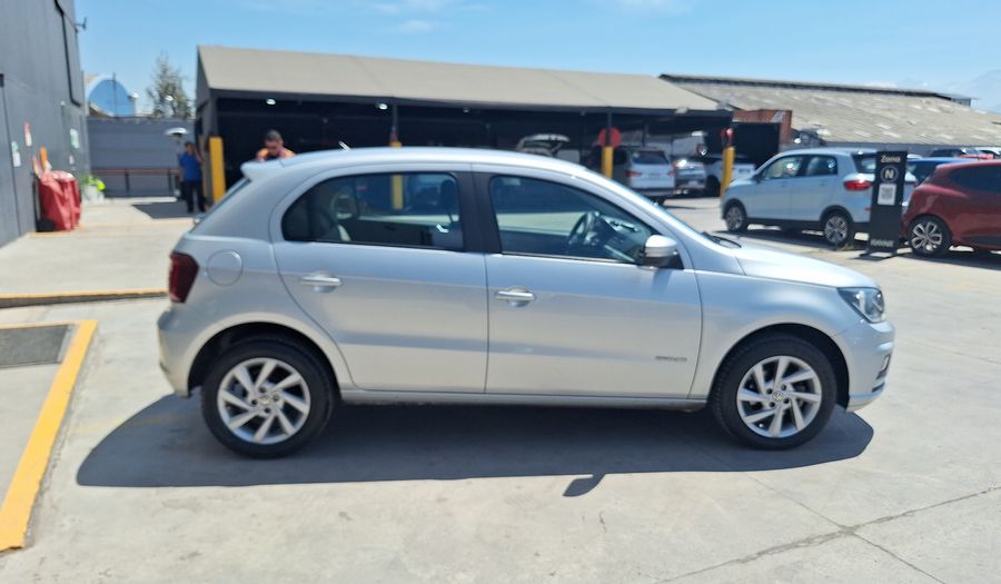 Volkswagen Gol 1.6 HIGHLINE Hatchback 2021