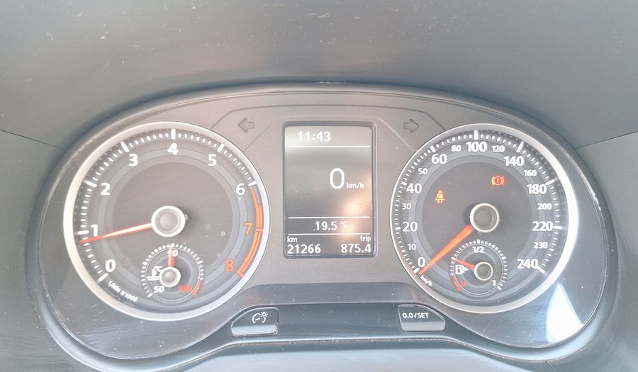 Volkswagen Gol 1.6 HIGHLINE Hatchback 2021