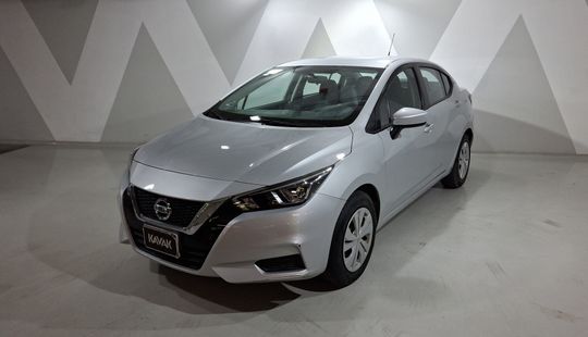 Nissan • Versa