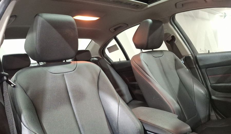 Bmw Serie 3 2.0 320IA SPORT LINE Sedan 2015